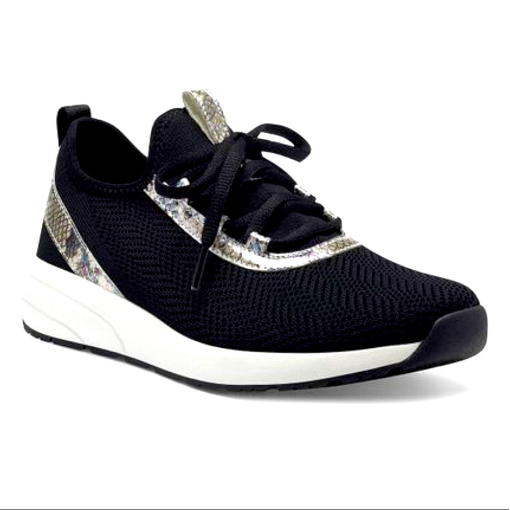 Vince Camuto Arielinda Sneakers